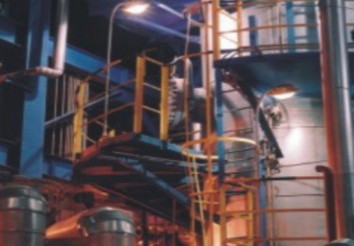 BFC8120內(nèi)場(chǎng)防爆強(qiáng)光泛光燈應(yīng)用案例