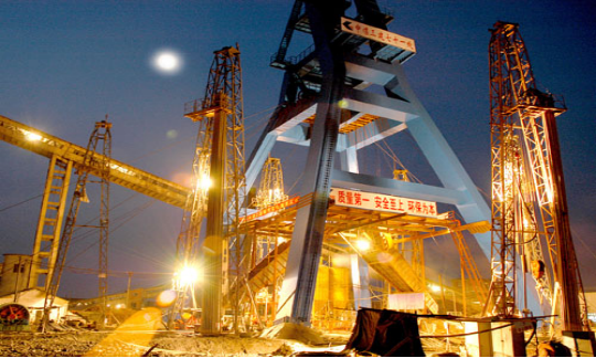 粉塵防爆內(nèi)場(chǎng)強(qiáng)光泛光燈應(yīng)用場(chǎng)景案例